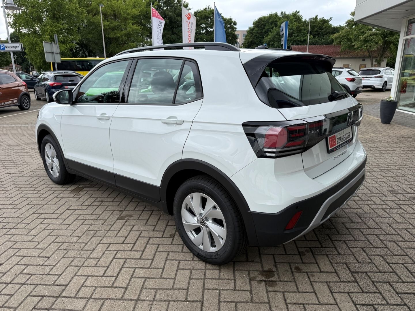 Fahrzeugabbildung Volkswagen T-Cross 1.0 TSI 70 kW Life LED ACC Apple CarPlay