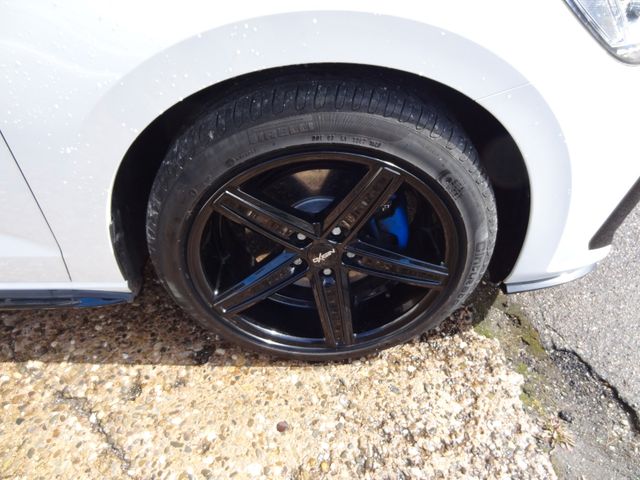 Fahrzeugabbildung Volkswagen Touran/2xR-Line/Pano/AHK/LED/Navi/Voll/Virtual/