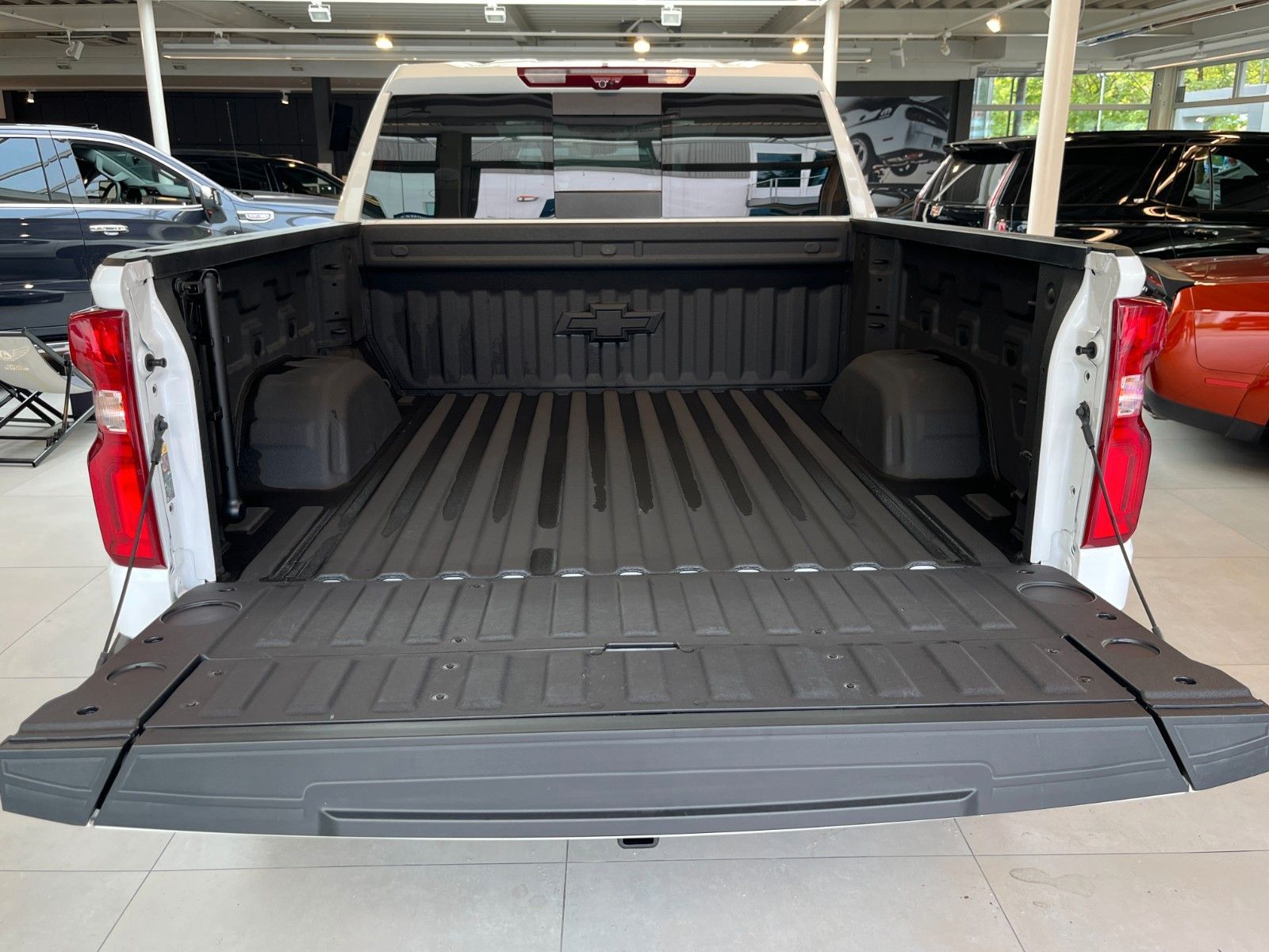 Fahrzeugabbildung Chevrolet Silverado ZR2 V8 6.2*Head-Up*360°*Offroad*AHK