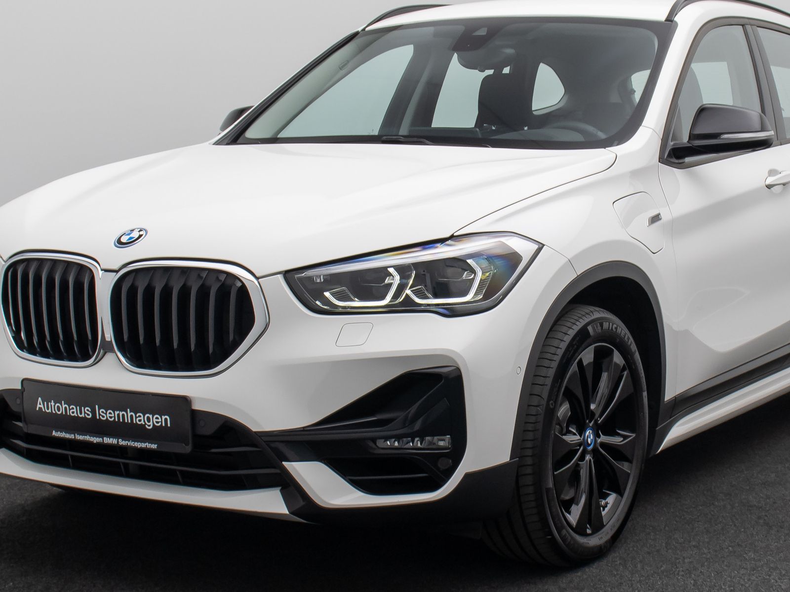 Fahrzeugabbildung BMW X1 xD25e Sport Line Kamera HUD DAB Leder 18Zoll