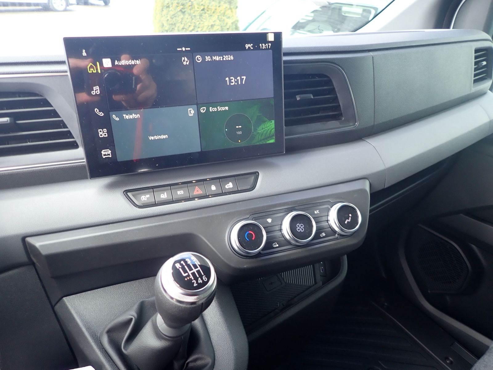 Fahrzeugabbildung Renault Master Kastenwagen FWD Kasten extra L2H2 3,5t Bl