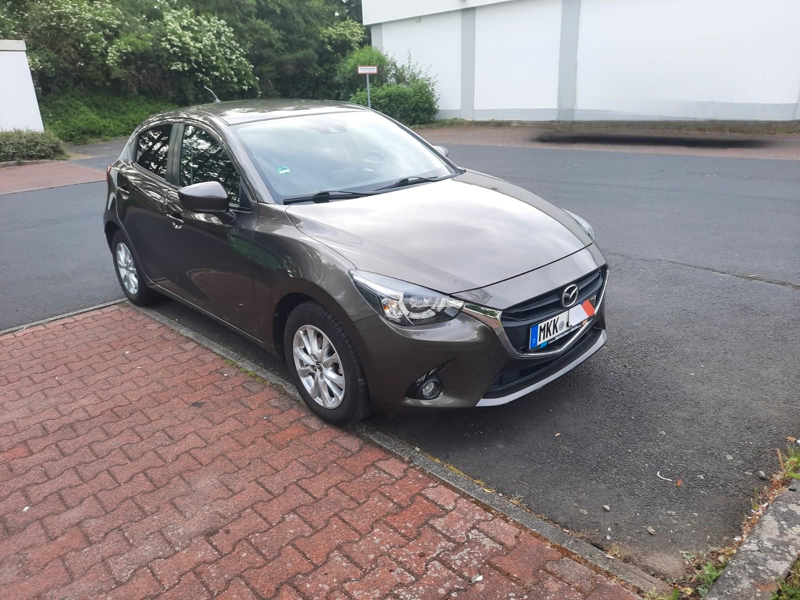 Mazda 2 Unfallfrei und TÜV neu