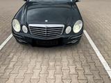 Mercedes-Benz Mercedes Benz w211 E200 kompressor - Mercedes-Benz E 200: Limousine, W211