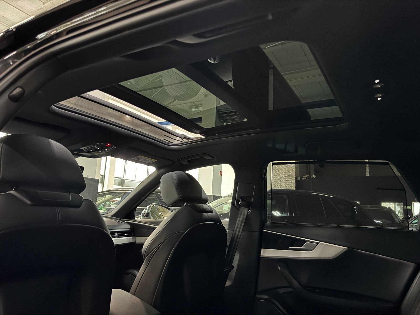Fahrzeugabbildung Audi A4 45 TDI QUATTRO 2X S-LINE BLACK EDITION 19´RS