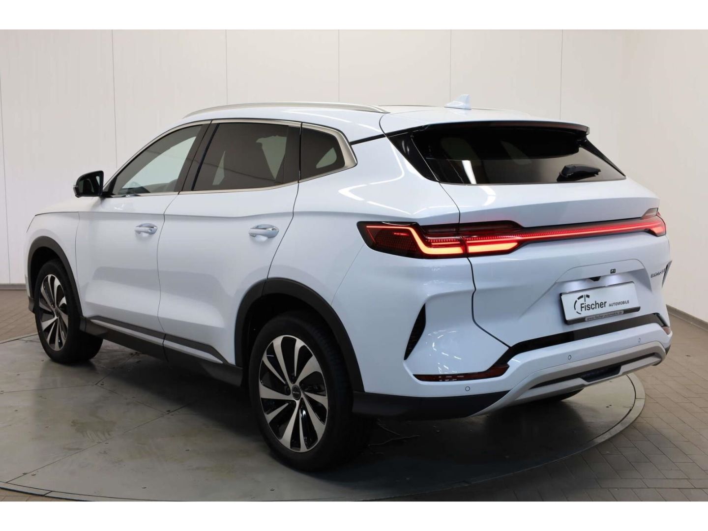 BYD SEAL U