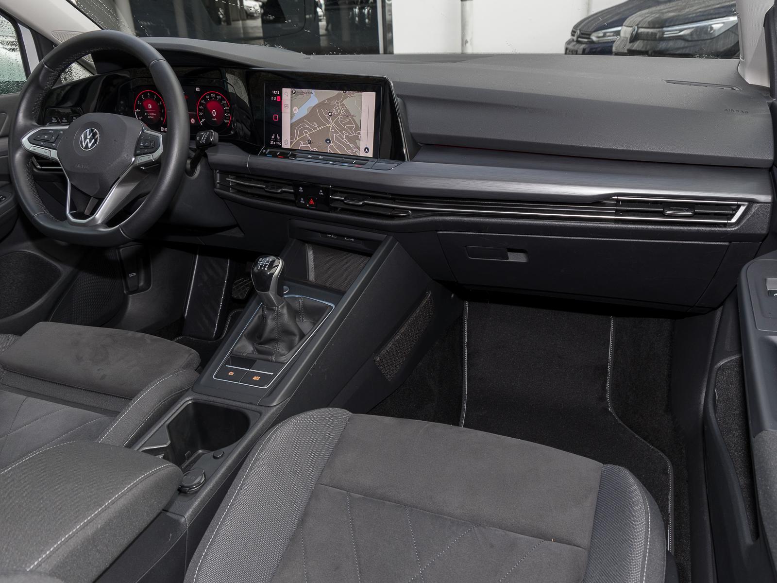 Volkswagen Golf VIII 1.5 TSI Style STANDHZG AHK NAVI LED HU