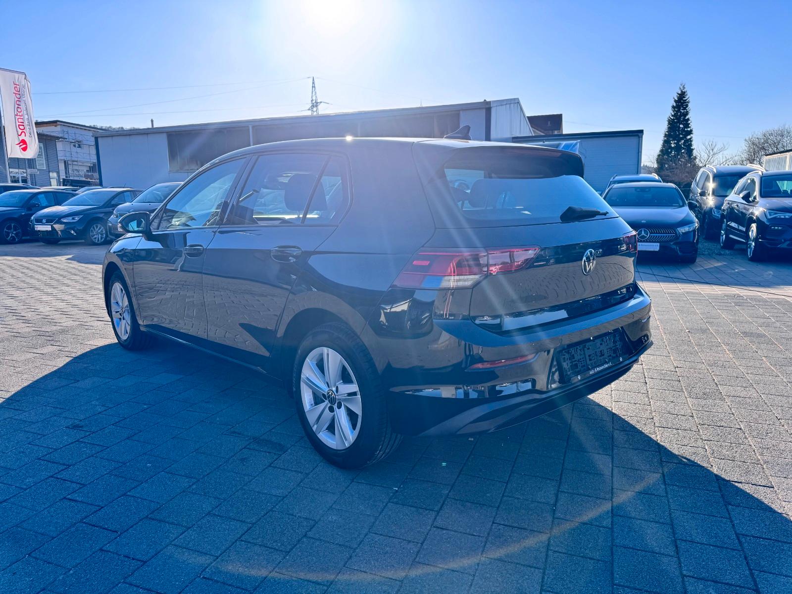 Volkswagen Golf VIII Lim. Life 2.0 TDI /LED/NAVI/AMBIENTE, миниатюра 6