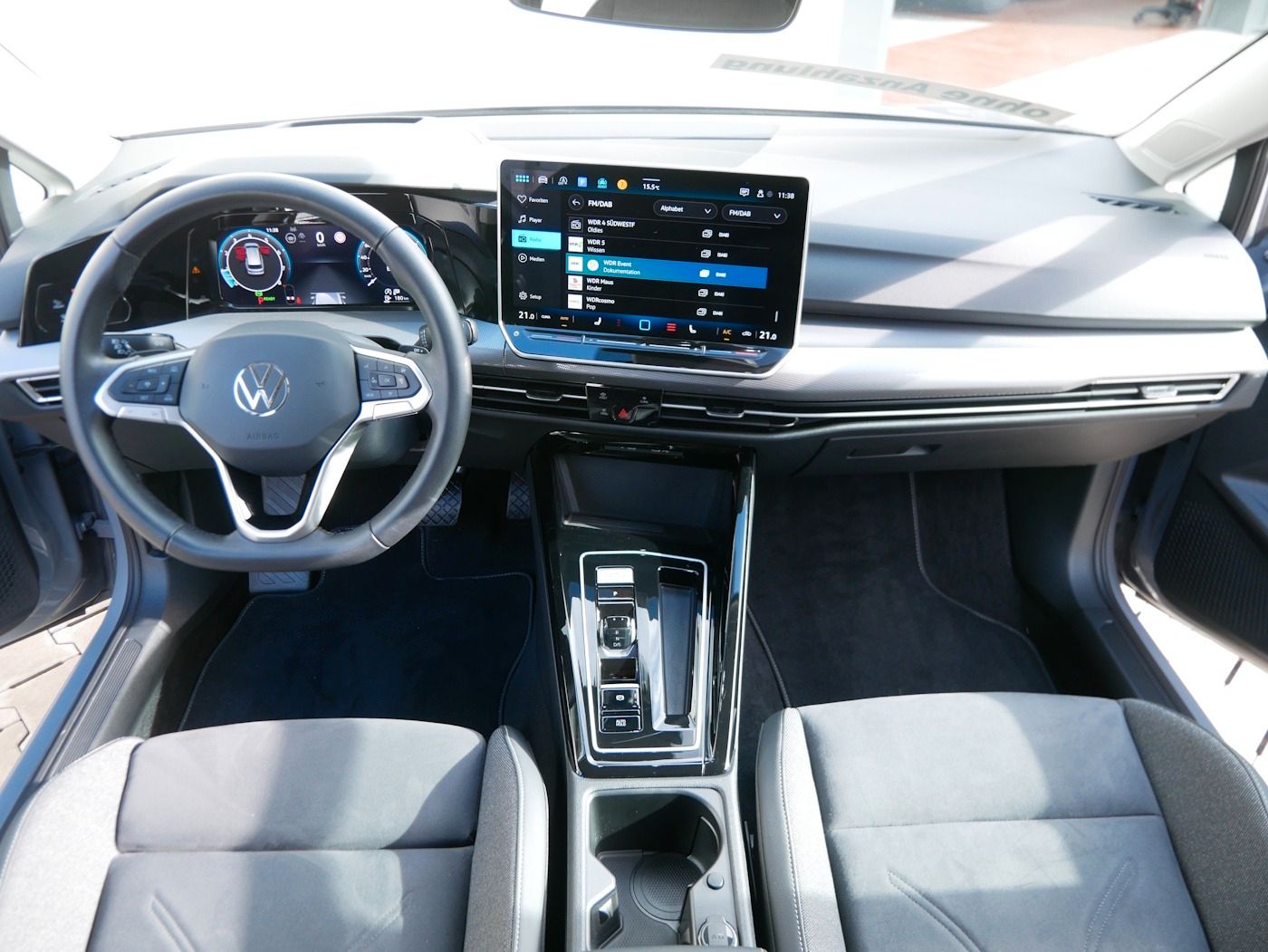 Fahrzeugabbildung Volkswagen Golf -VIII Variant 1.5 Style NEU46T DSG Matrix