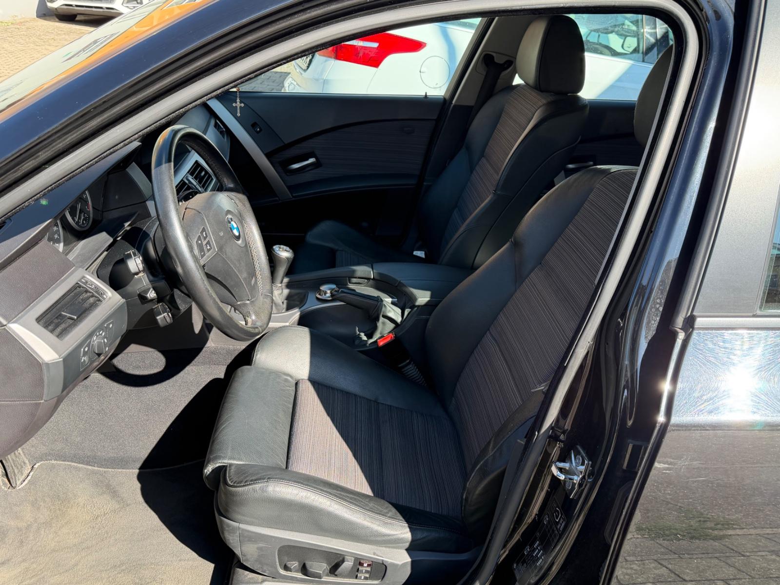 BMW 525 2005 — interior
