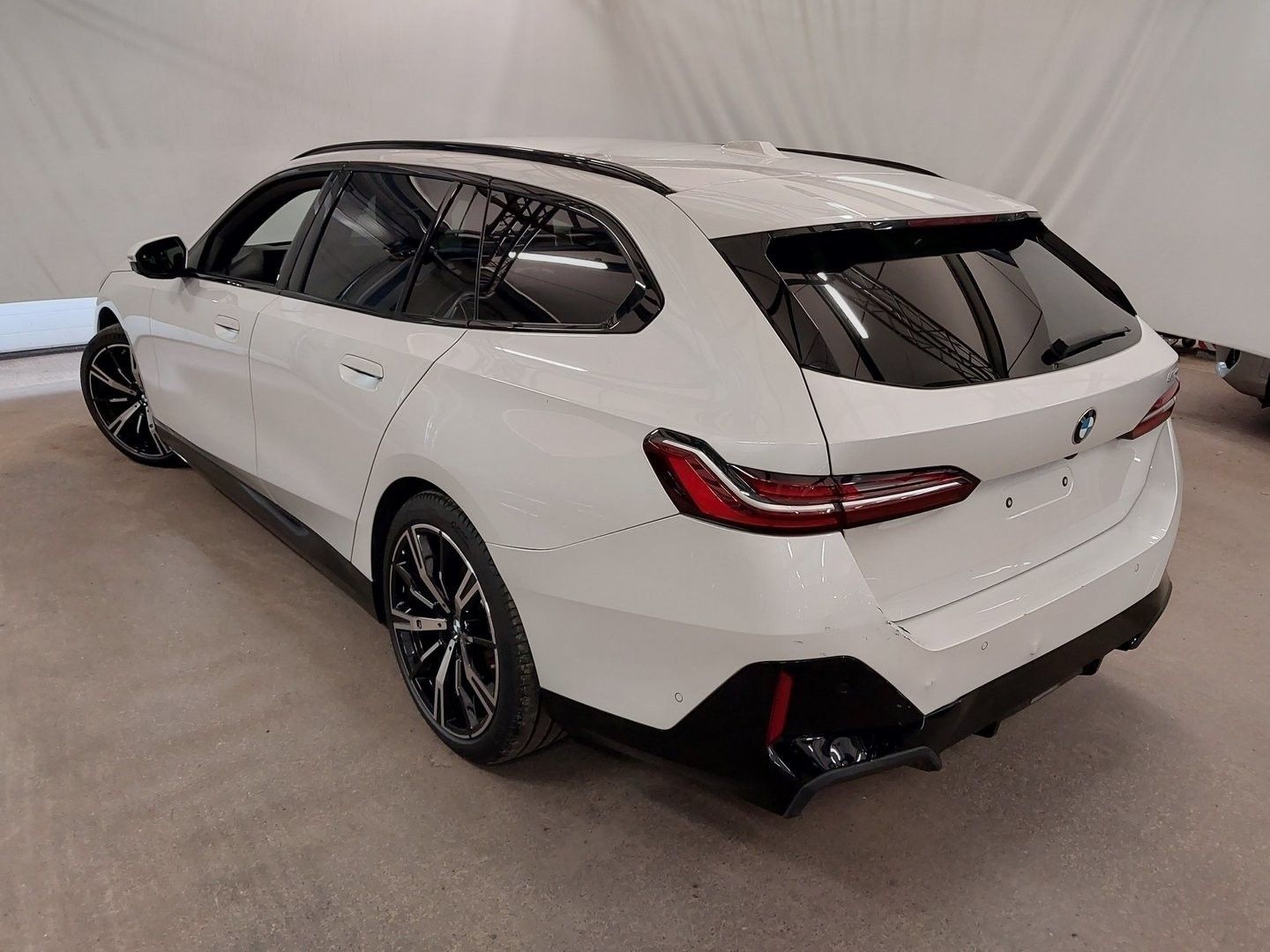 BMW 520i Touring M Sport Standheizung AHK Sitzbelüft foto 24