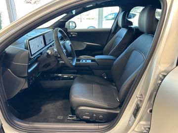 Fahrzeugabbildung Hyundai IONIQ 6 2WD 77,4 kWh 229 PS UNIQ-Paket