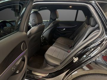 Mercedes E 200 - 8