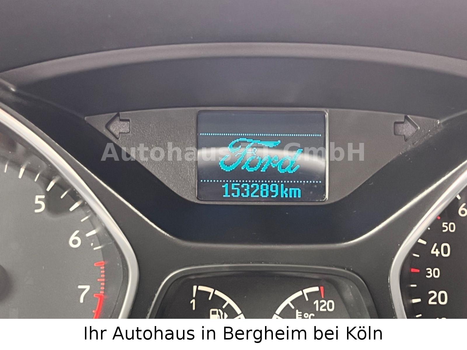 Ford Focus 2015 — photo 18