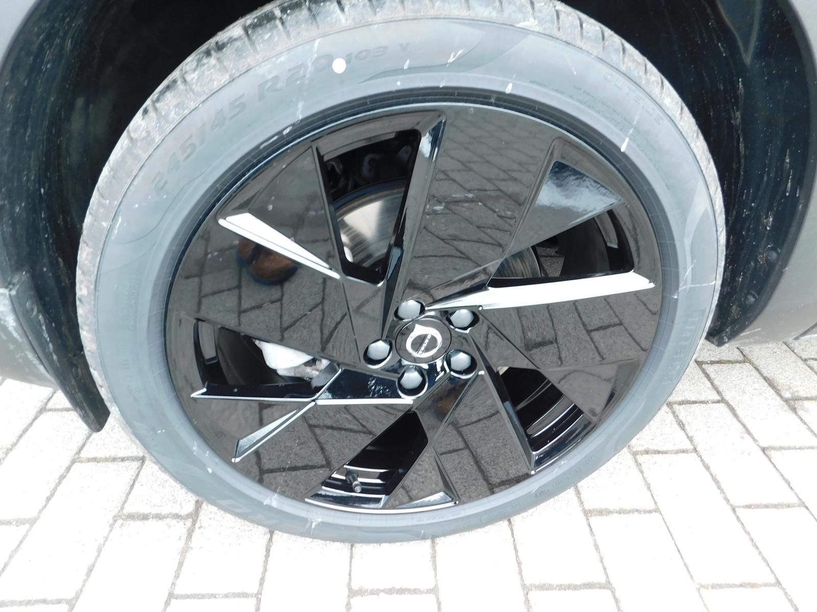 Fahrzeugabbildung Volvo XC40 B3 Ultra Black Editon "Glasdach,360°Cam"