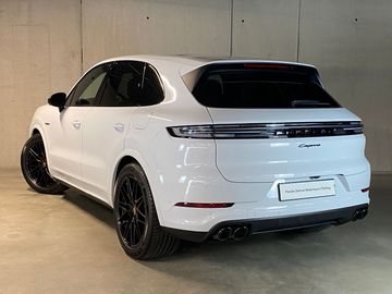 Porsche Cayenne - 4