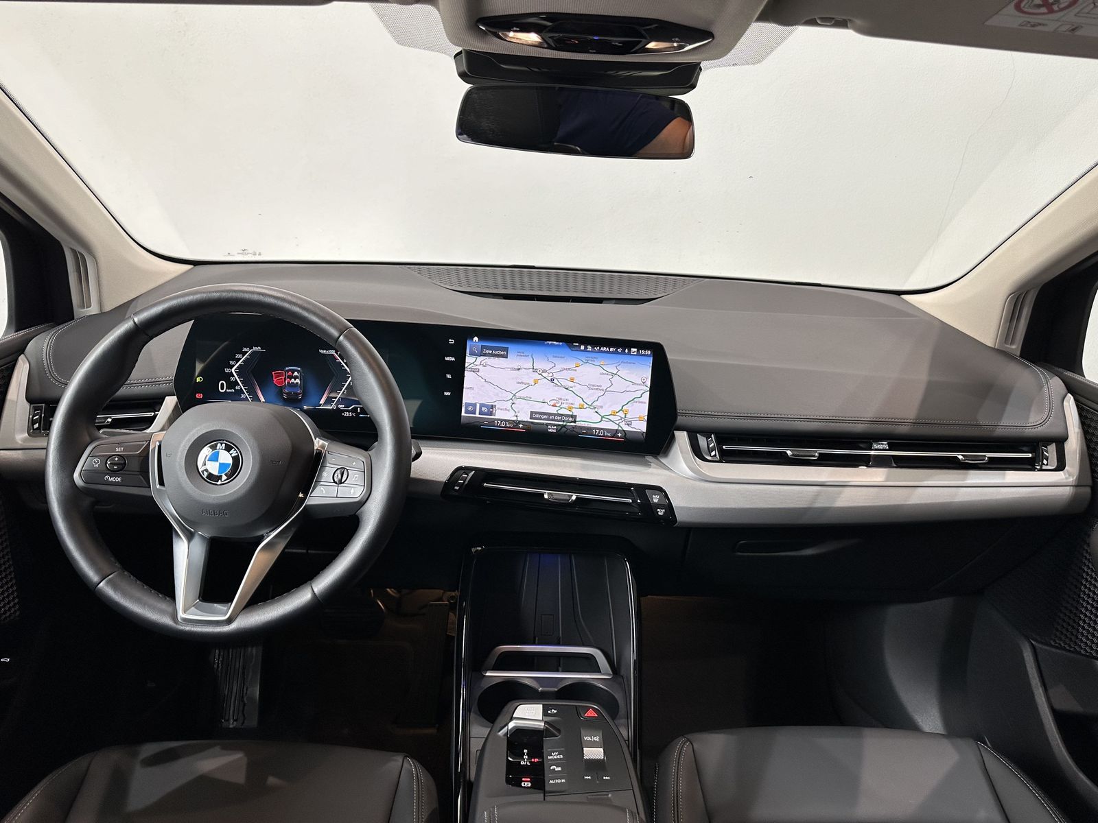 Fahrzeugabbildung BMW 218i AHK Apple CarPlay Adaptiver LED-Scheinwerfe