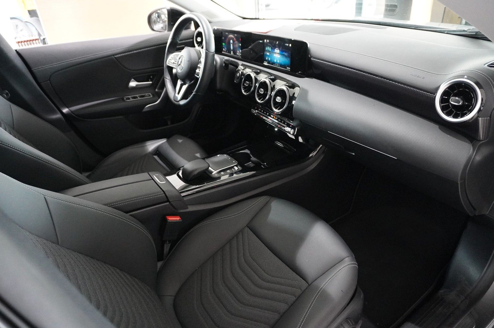 Fahrzeugabbildung Mercedes-Benz CLA SB 250e PHEV PROGESSIVE NAVI/LED/KAMERA/DAB+