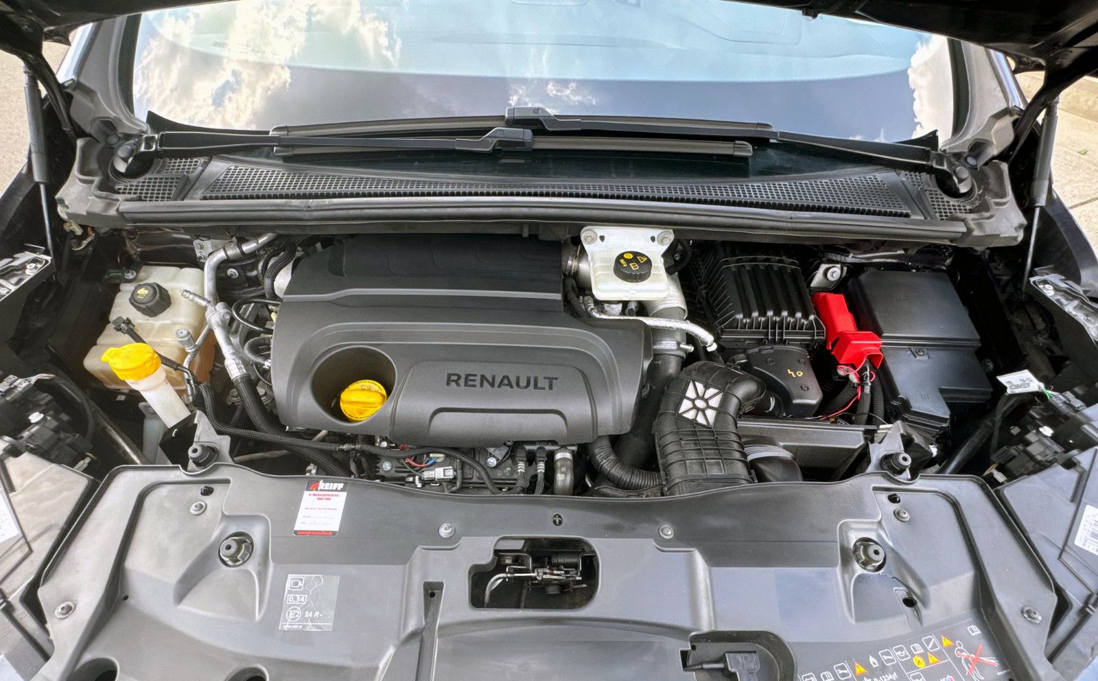 Fahrzeugabbildung Renault Espace V Initiale Paris 2.0 dCi LED ACC KAM AHK