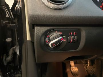 MYAUTOCENTER – Gebraucht- und Jahreswagen mit Werkstattservice in Pfaffenhofen Audi A3 2.0 TDI Ambition *2. Hand*Klima*Tempomat*TÜV*