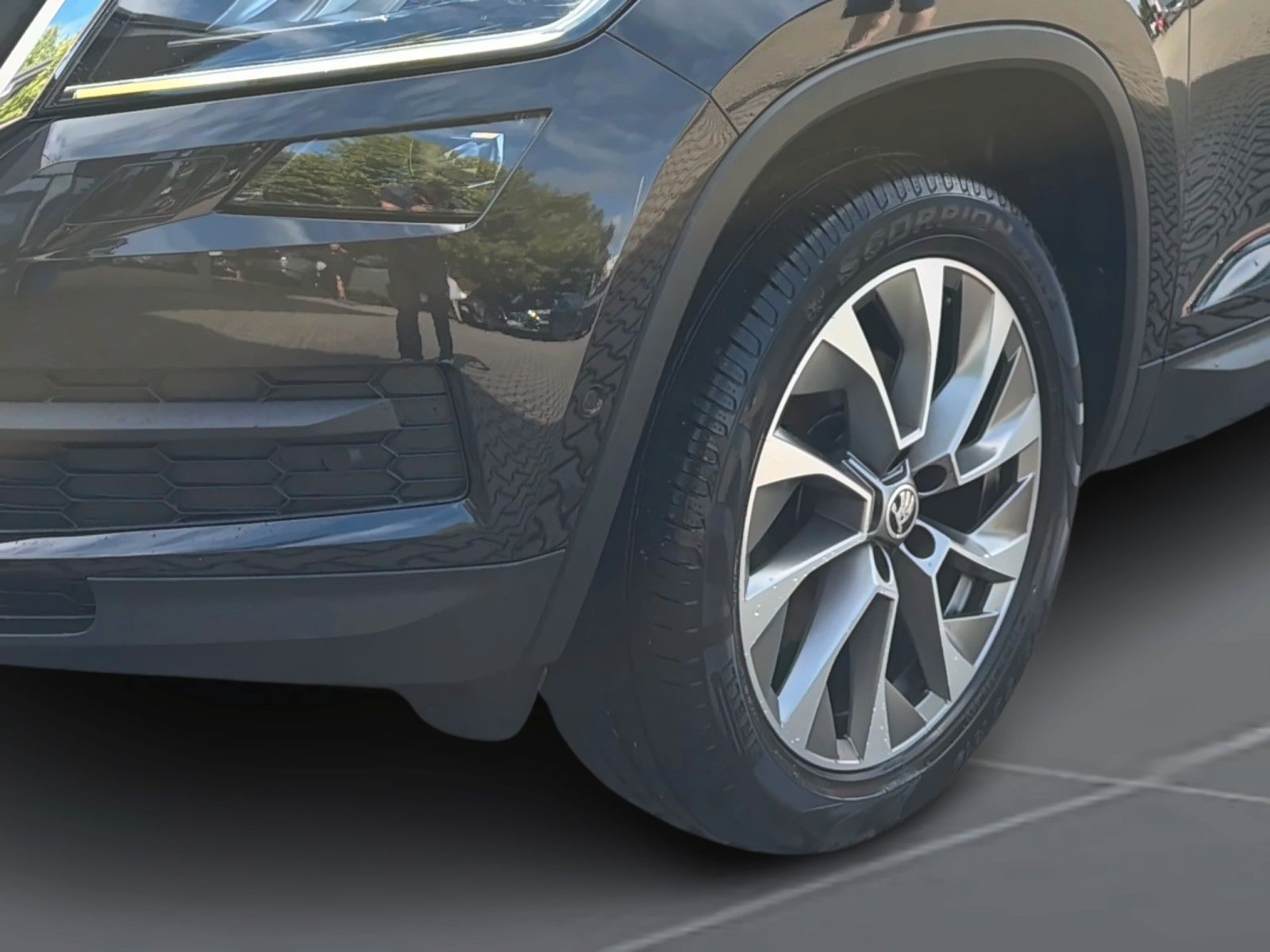 Skoda Kodiaq Ambition 1.5 TSI LED SHZ AHK RFK ACC NAVI foto 6