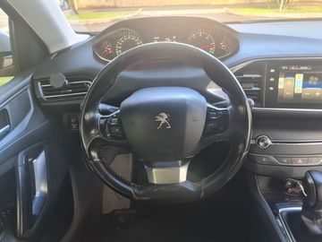 Peugeot 308 - 8
