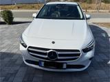 Mercedes-Benz B 220 4MATIC DCT -