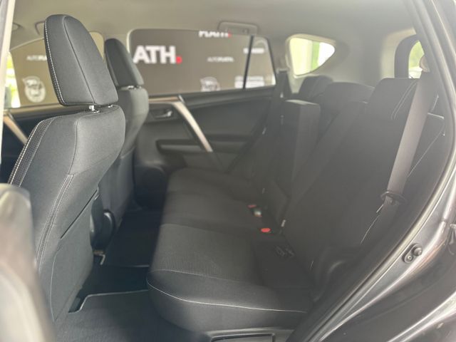 Toyota RAV 4  Team D