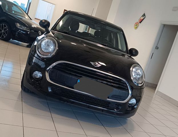 MINI Mini Mini 1.5 Cooper D Business