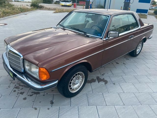 Mercedes-Benz C 230 W123 H-Kennzeichen