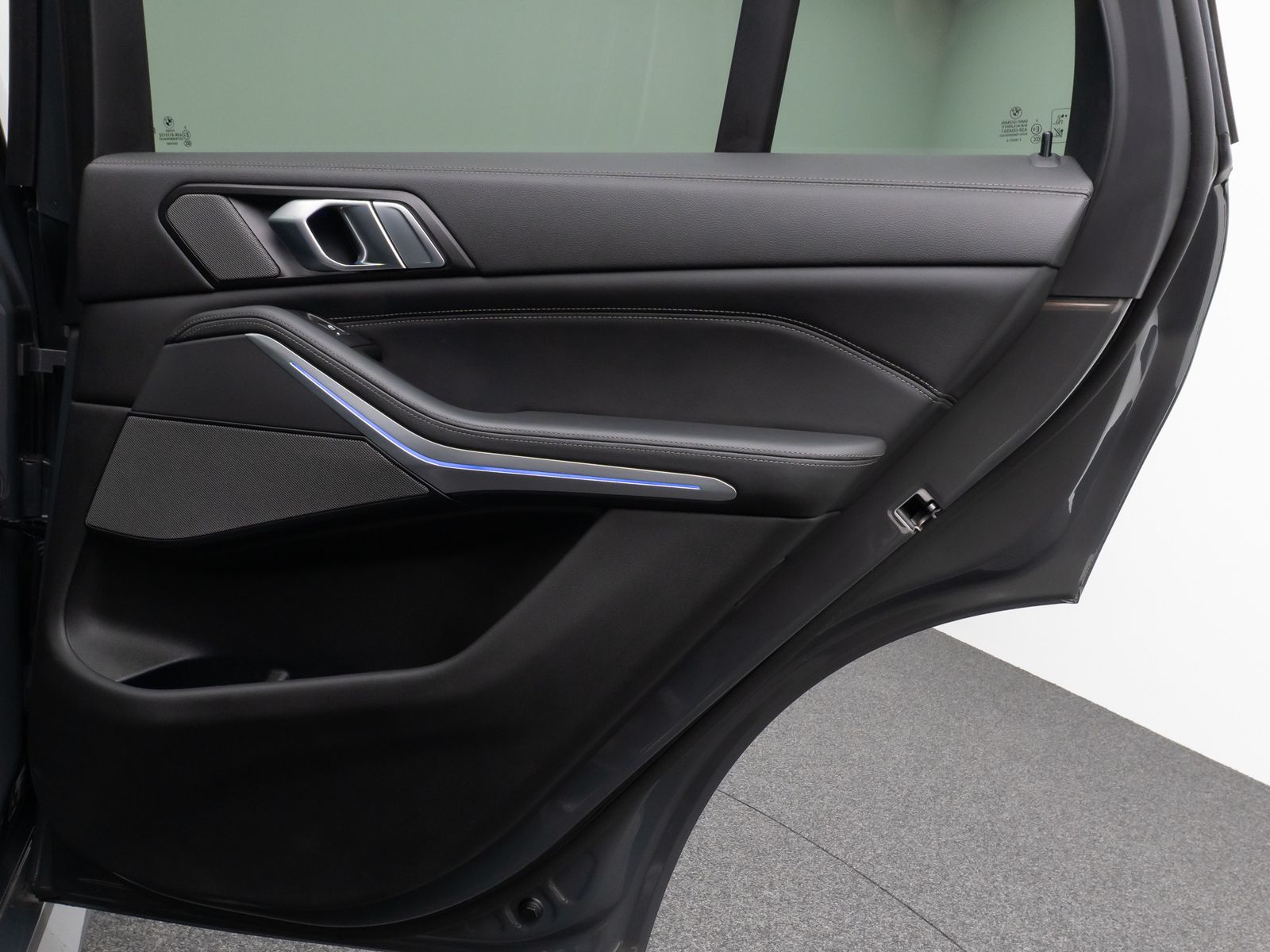 Fahrzeugabbildung BMW X5 xD30d M Sport Panorama Laser 360°HUD DAB H/K