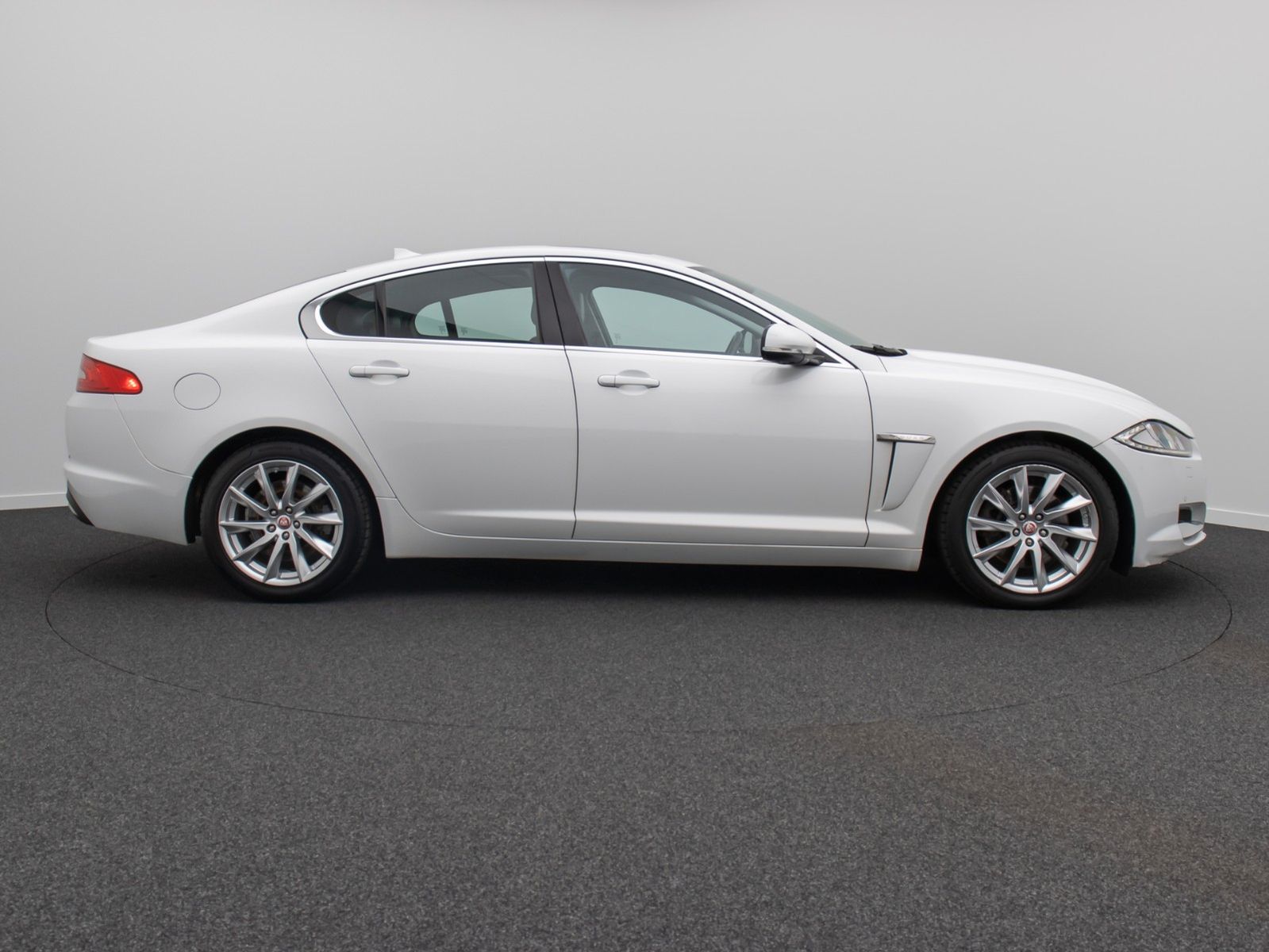 Fahrzeugabbildung Jaguar XF 2.2 Xenon Navi GSD Leder Touch Tempomat