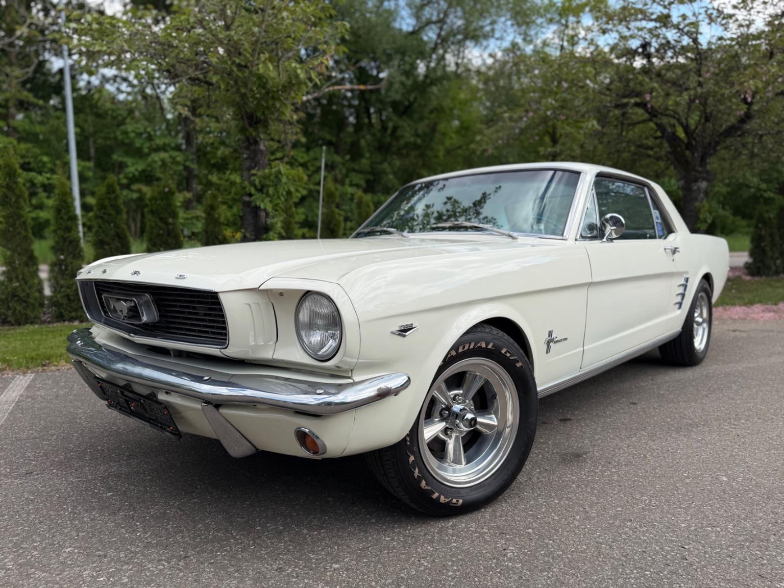 Ford Mustang V8 aus 1966 mit Servolenkung/Klimaanlage