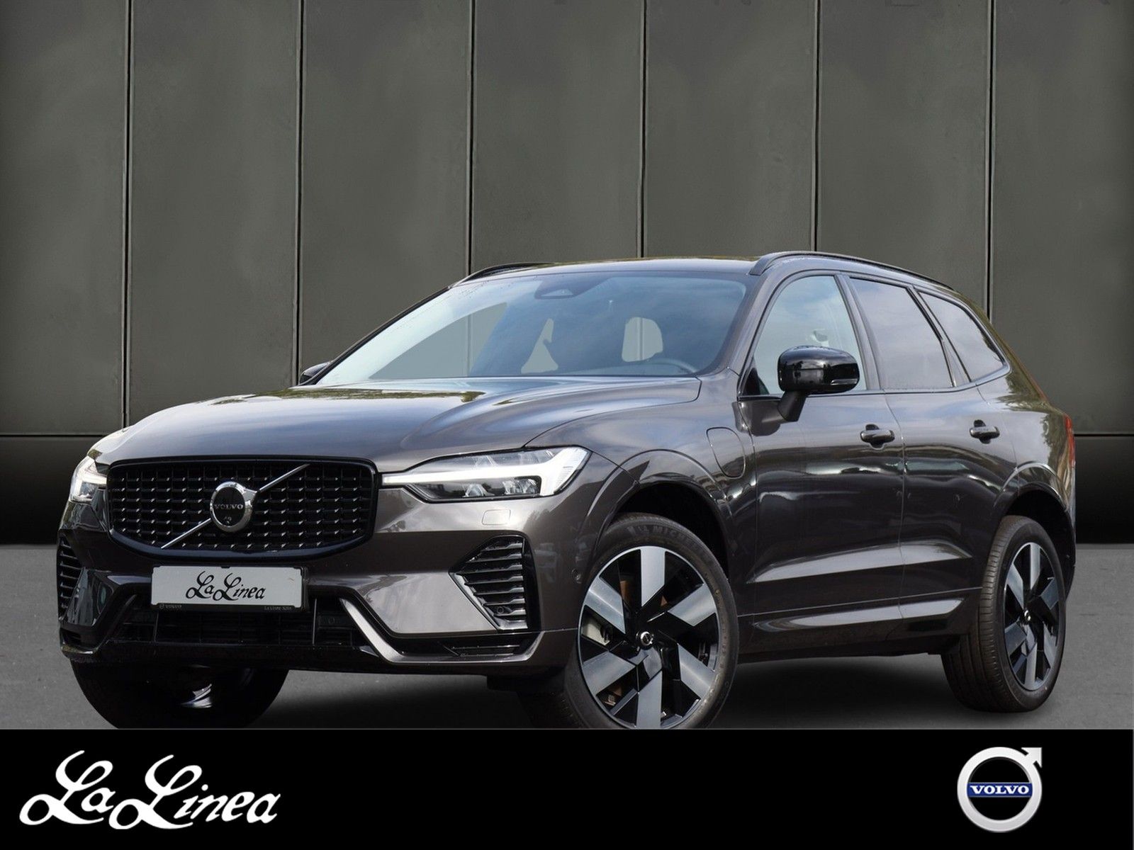 Volvo XC60 T6 AWD Plus Dark NP:81.660,-//AHK/20'LMF/P