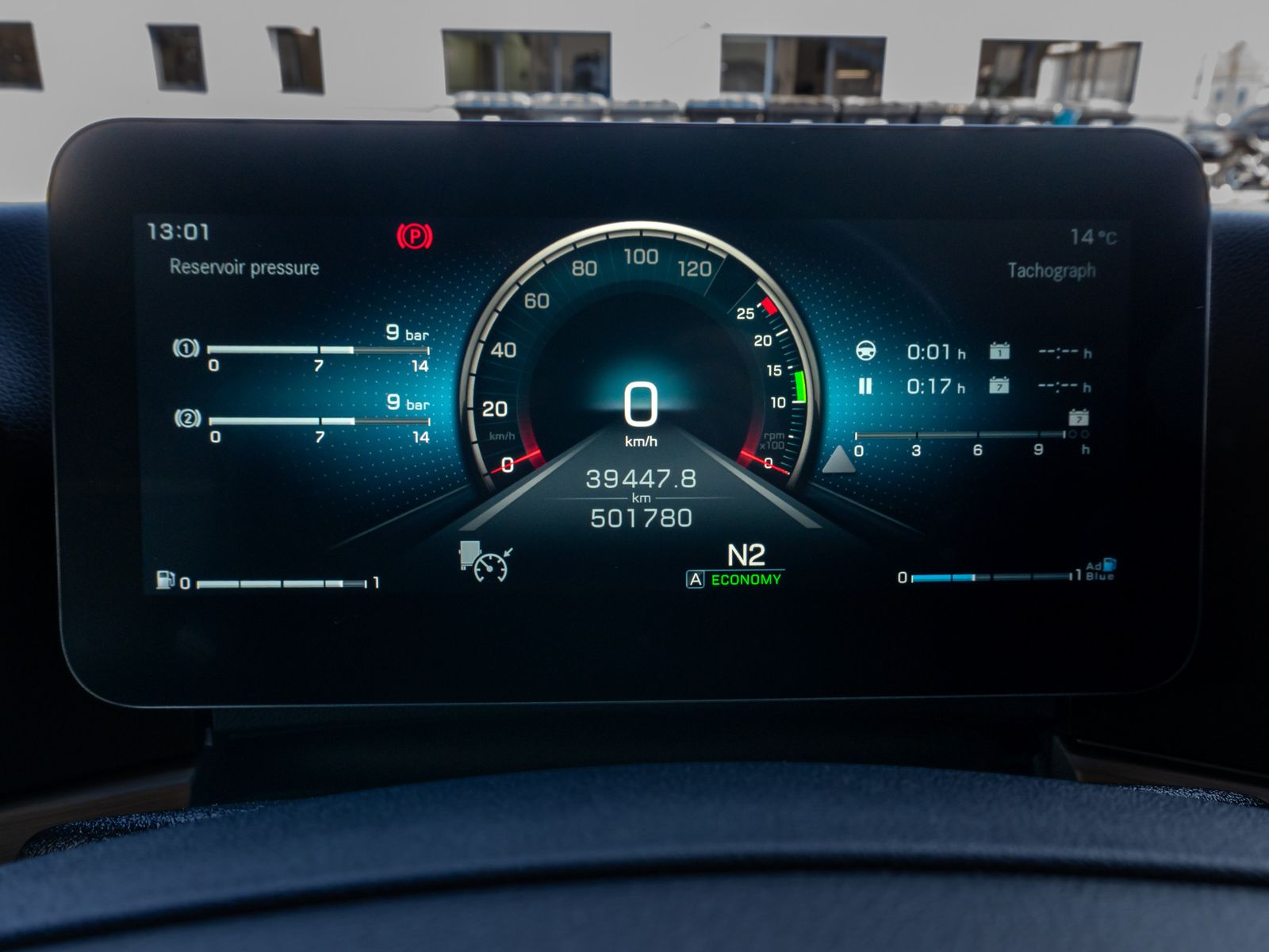 Fahrzeugabbildung Mercedes-Benz Actros 1853 LSnR LowLiner Style-Line NeuReifen