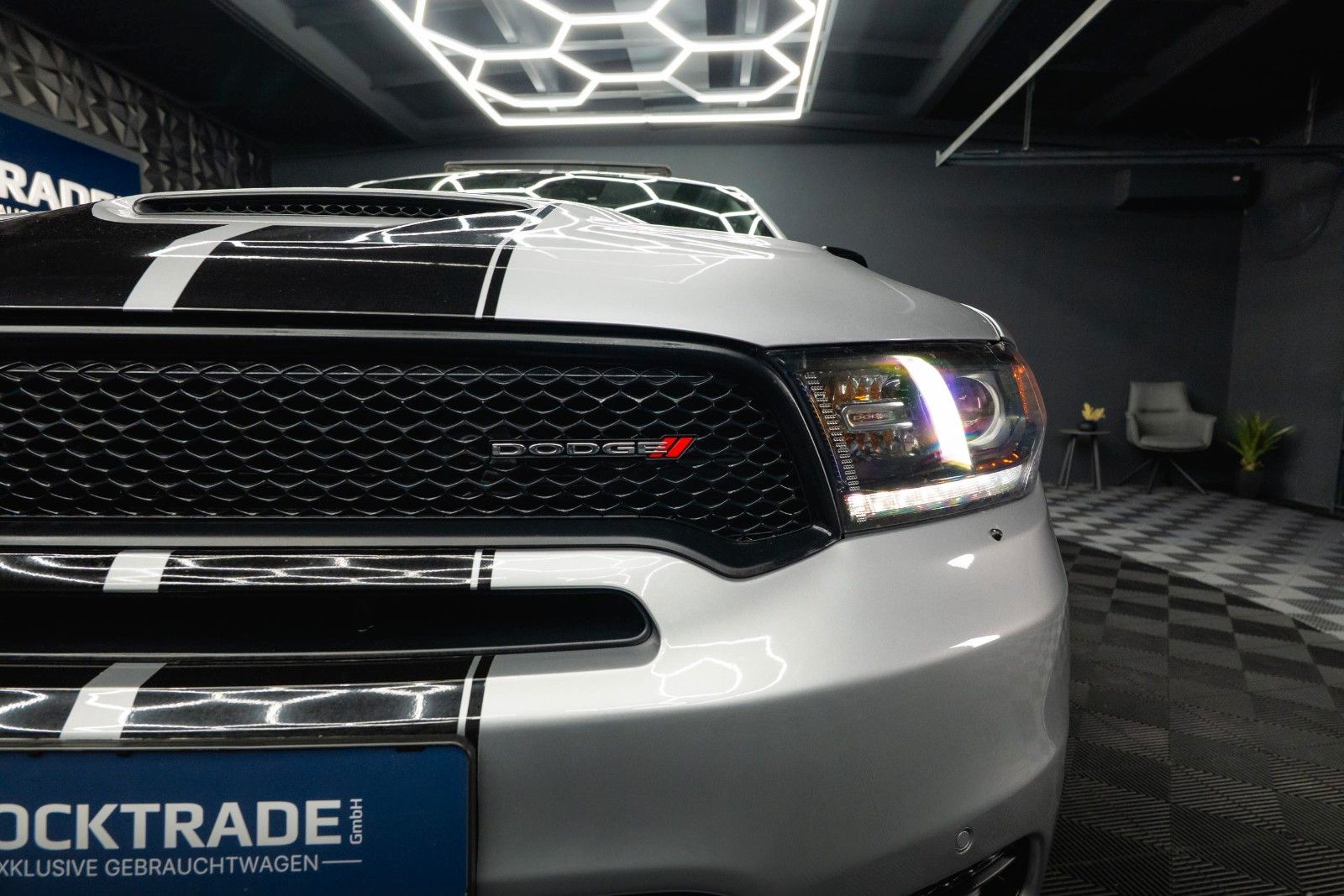 Fahrzeugabbildung Dodge Durango 5.7 V8 R/T 4x4 Night-Paket *7 Sitze*19%*