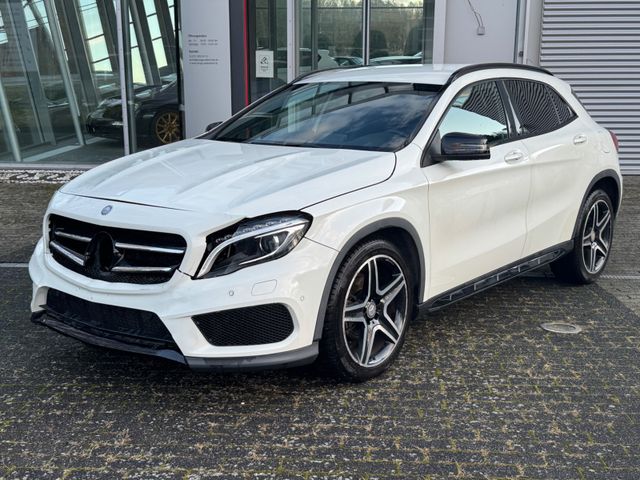 Mercedes-Benz GLA 200 AMG LINE*NAVI*XENON*AUTOMAT*NIGHT PAKET*