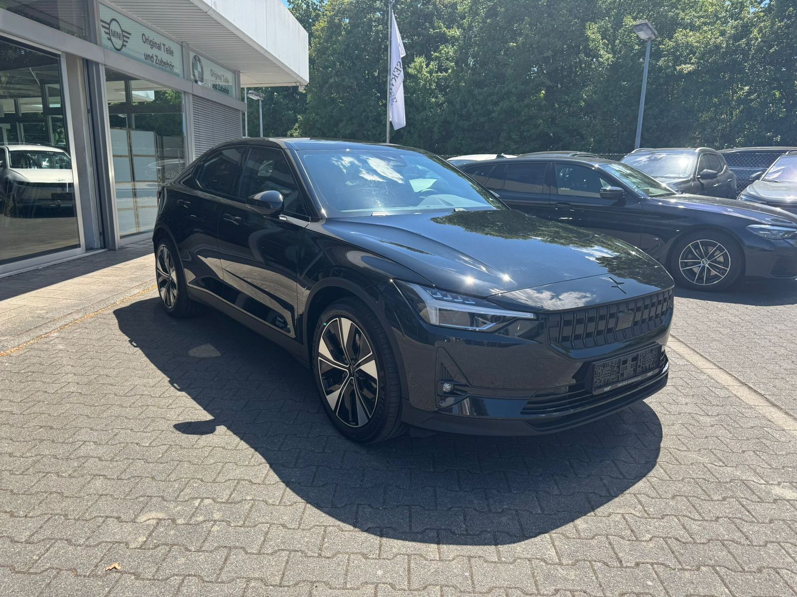 Fahrzeugabbildung Polestar 2 Long Range SM PANO+LED+SHZ+H&K+ACC+360°+WP+19"