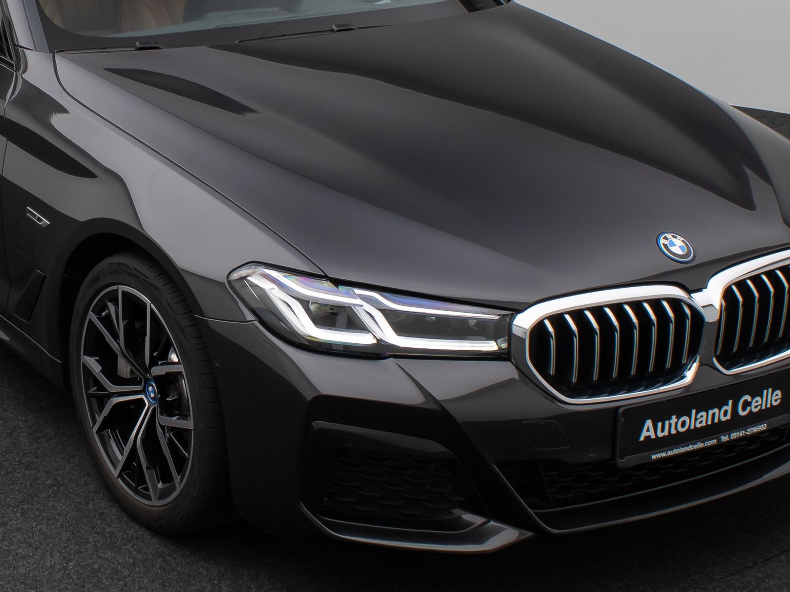 Fahrzeugabbildung BMW 530e M Sport Kamera Laser HUD DAB HiFi Komfort