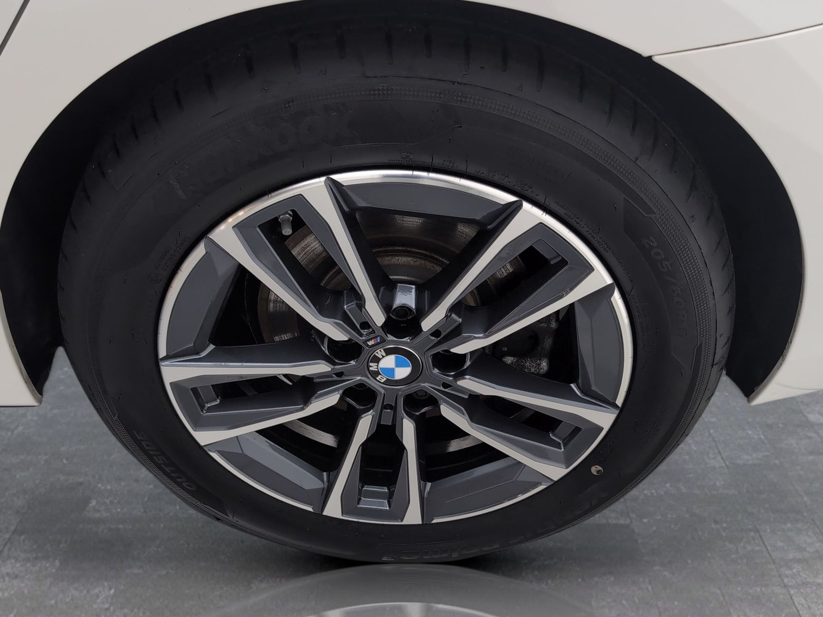 BMW 223 Active Tourer - Bild 18