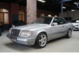 Mercedes-Benz E 220 Autom. Leder Klima Sitzhzg. Scheckheft - gebrauchte Mercedes-Benz E 220 aus dem Jahr 1996