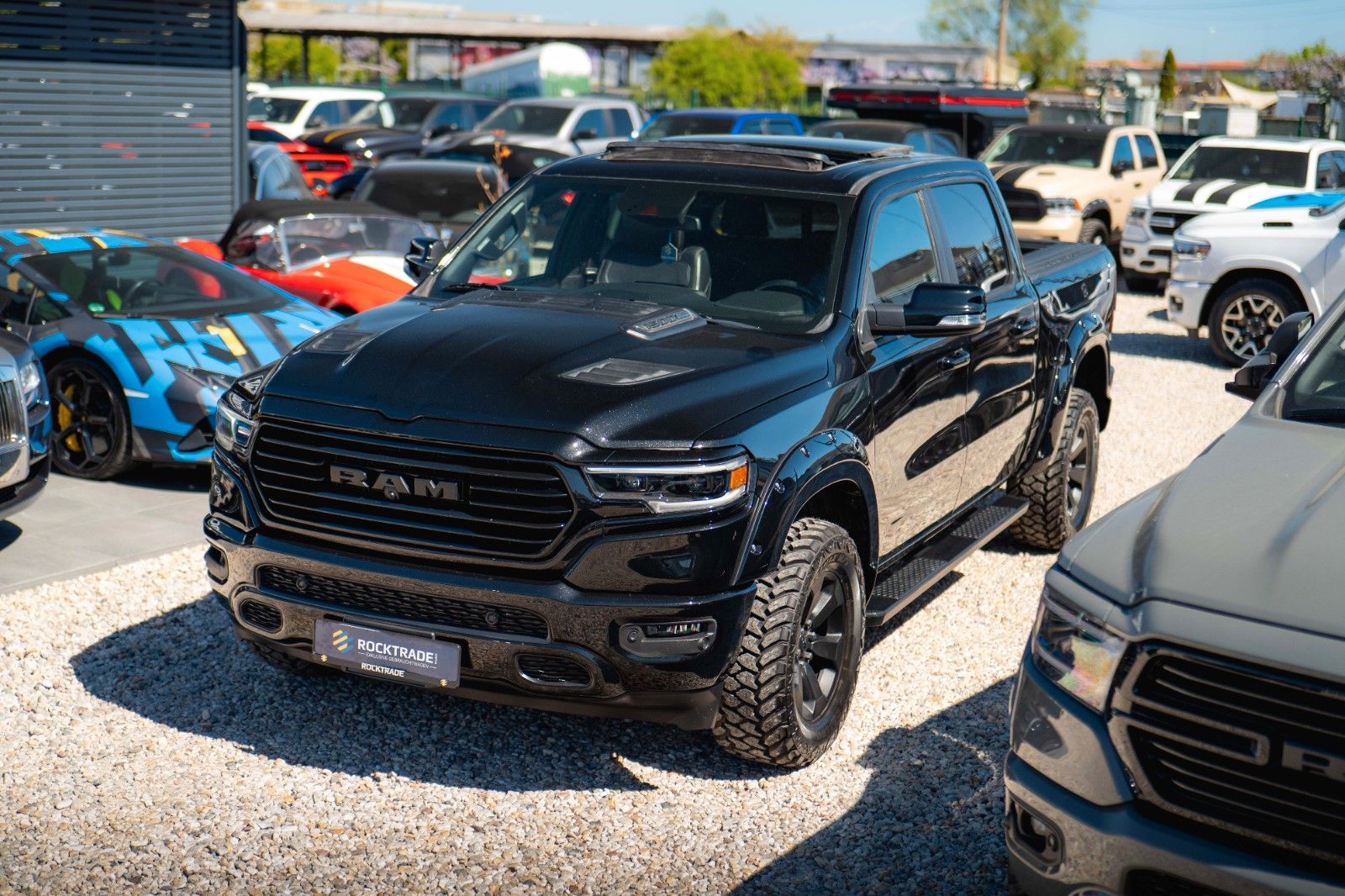 Fahrzeugabbildung Dodge RAM 5.7 V8 HEMI 4x4 REBEL LIMITED RamBox ACC 19%