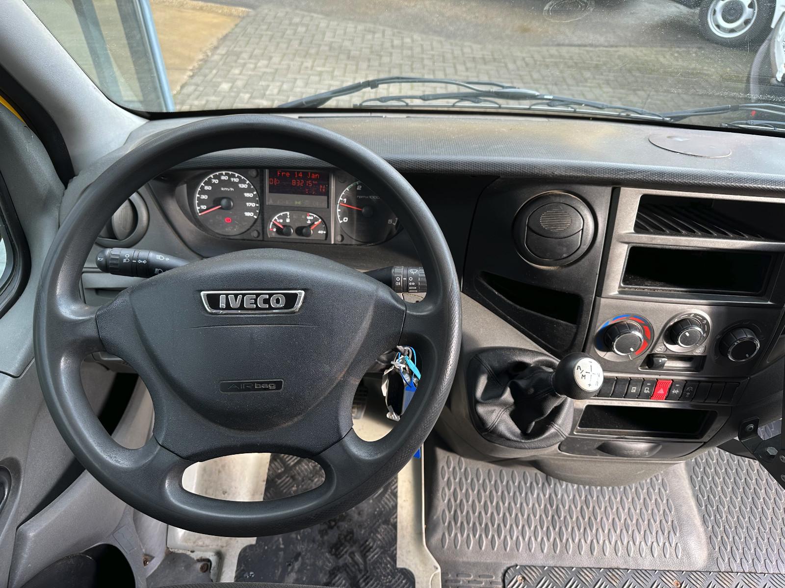 Iveco Daily*3,5 T* Transporter*Postkoffer*NEU*2 Sitze