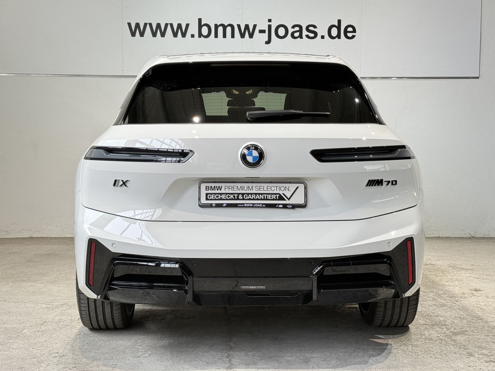 Fahrzeugabbildung BMW iX M70 | B&W| Panorama-Glasdach| Sitzbelüftung v