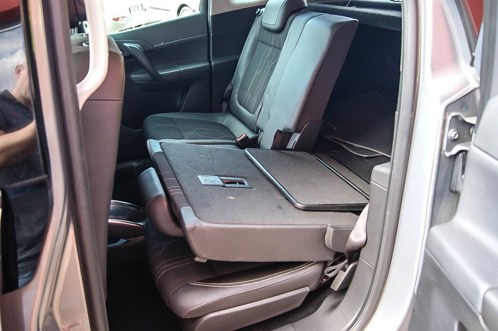 Fahrzeugabbildung Opel Meriva B 1.4Turbo 150 Jahre Opel 1HAND ANHZV PDC