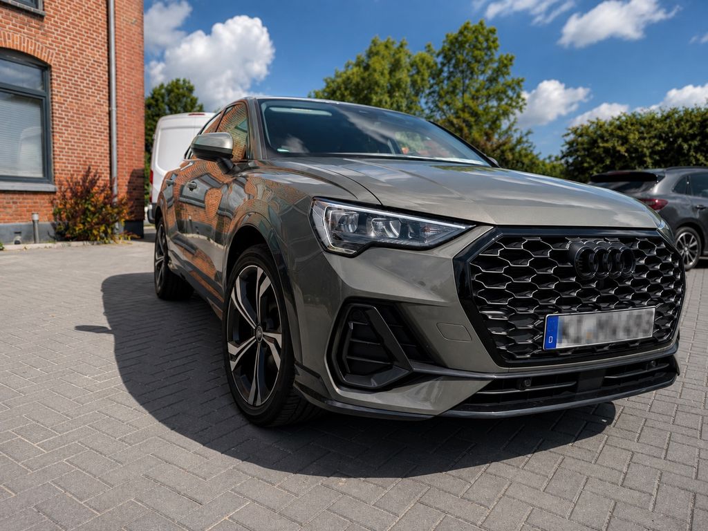 Image of Audi Q3