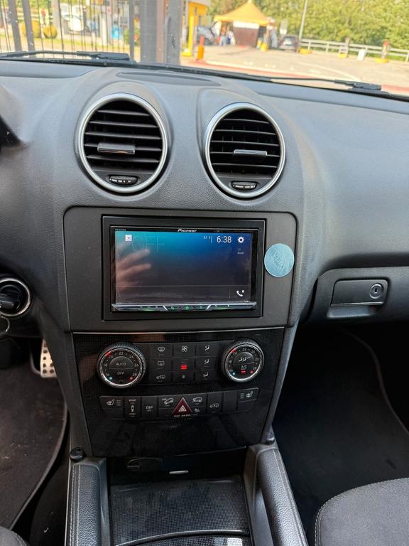 Mercedes-Benz ML 320