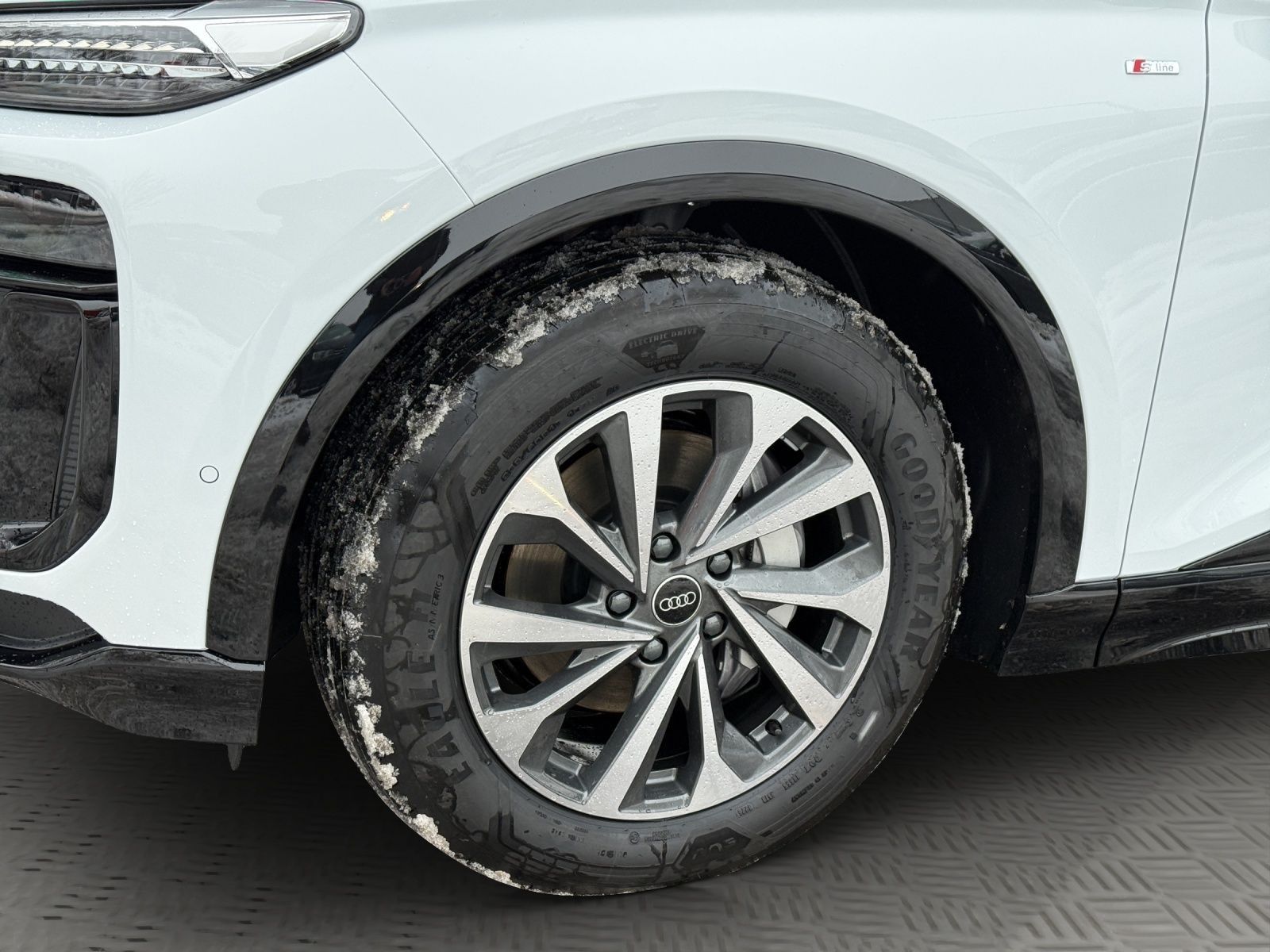 Audi Q6 e-tron SUV quattro 285 kW AHK TECH PRO HEAD-U foto 8