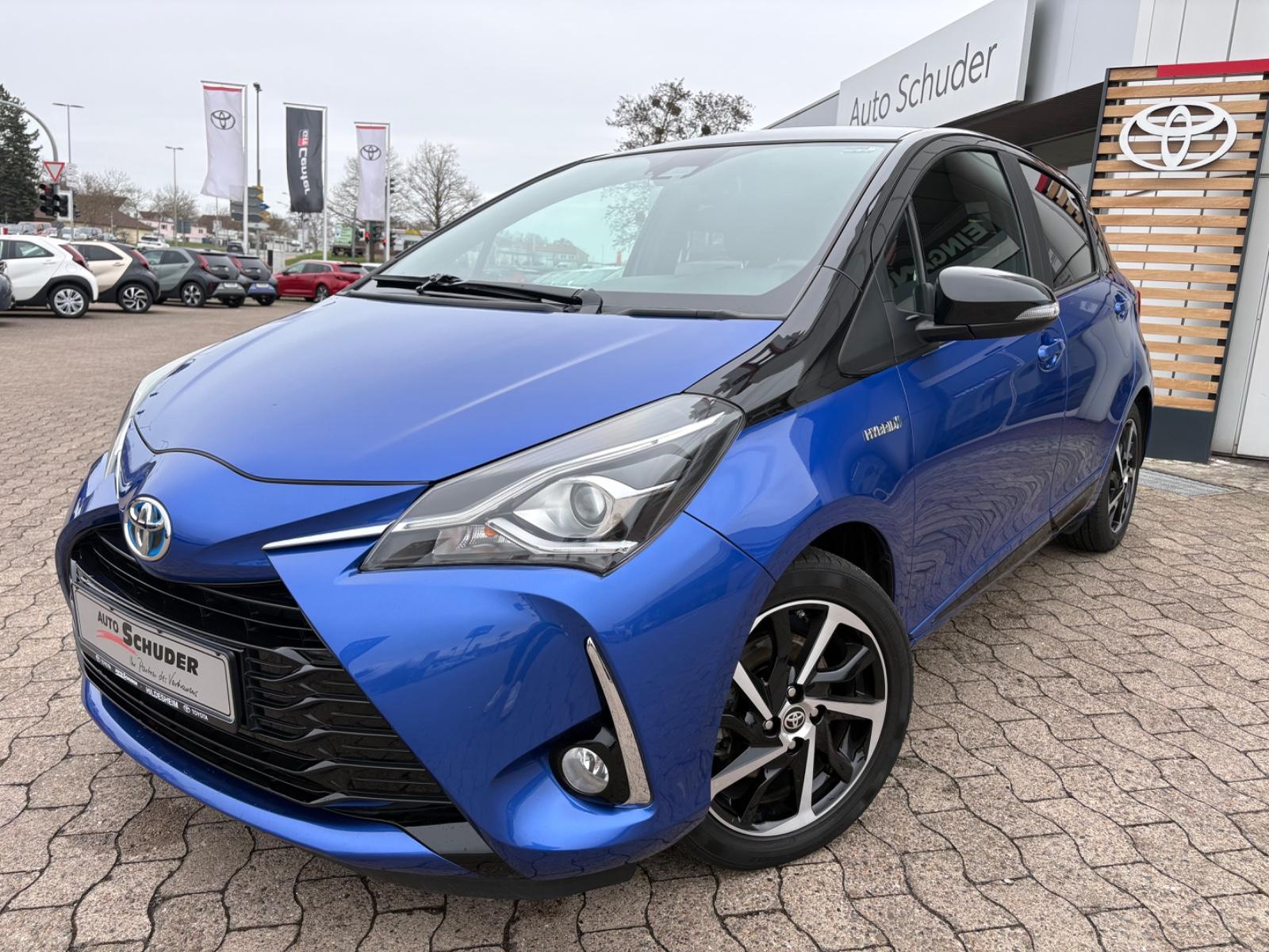 Toyota Yaris Hybrid Style Selection **CARPLAY**