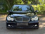 Mercedes-Benz C 220 CDI , Avangarde ,Tüv Neu + Klima . - Mercedes-Benz C 220 aus 2007: Cdi