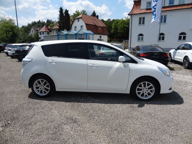 Fahrzeugabbildung Toyota Verso Travel/Kamera/Navi/131PS/95.500km/